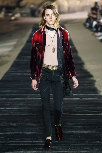 Look 33